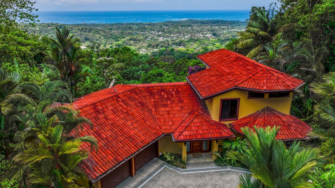 Private Luxury Villa with Whale Tail Ocean View Close to Downtown Uvita-6