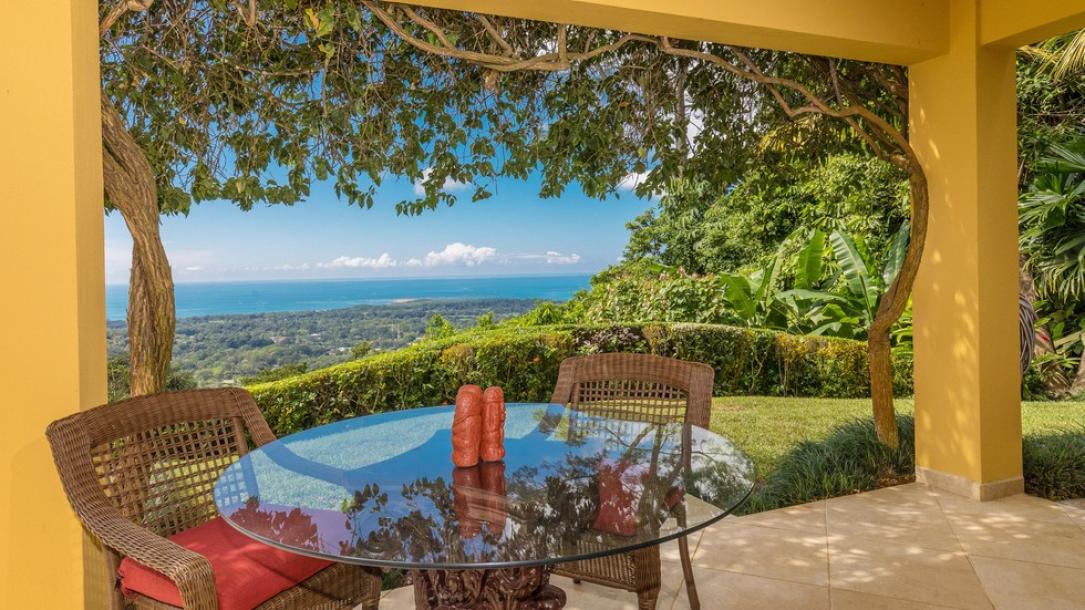 Private Luxury Villa with Whale Tail Ocean View Close to Downtown Uvita-2